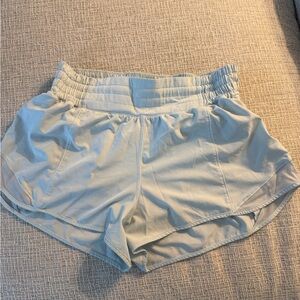 lululemon high rise hottie how shorts 2.5 length size 8